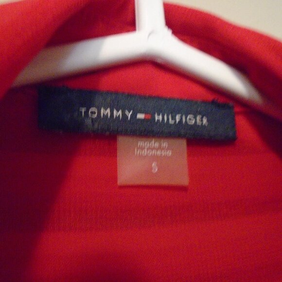 TOMMY HILFIGER RED LONG SLEEVED WOMANS SHIRT SIZE SMALL - Picture 3 of 3